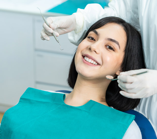 Miami What Does a Dental Hygienist Do